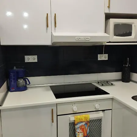 Fira Bcn Camp Nou Apartman *